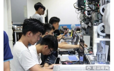 南海工业机器人系统集成培训价格,推荐就业。