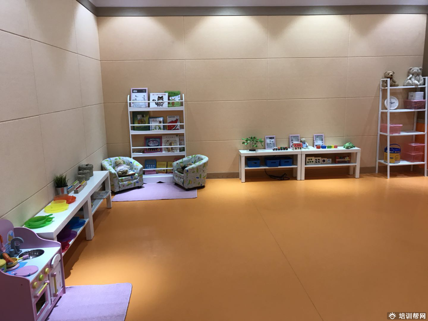 婴幼儿全托日托早教幼儿园托班