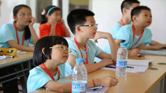 张嘴就来青少年演讲与口才夏令营培训