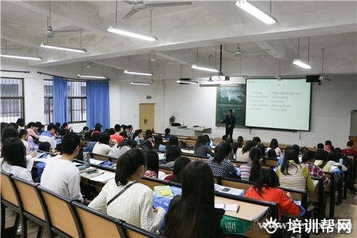 学校教室 学校教室