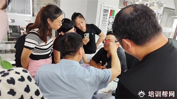 小店眼镜定配工初级培训机构