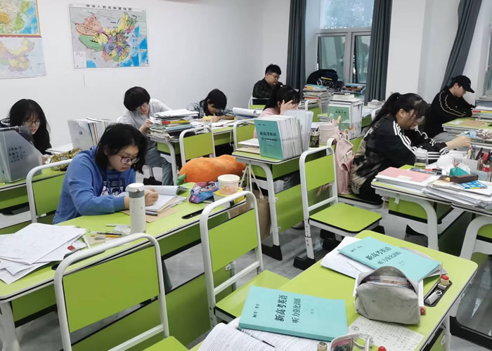 武汉高三全日制复读去哪里读好 正规高三复读推荐哪所学校