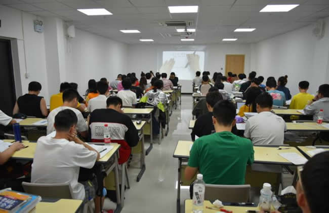 知名的考研二战集训营排名前十名单一览表新鲜出炉