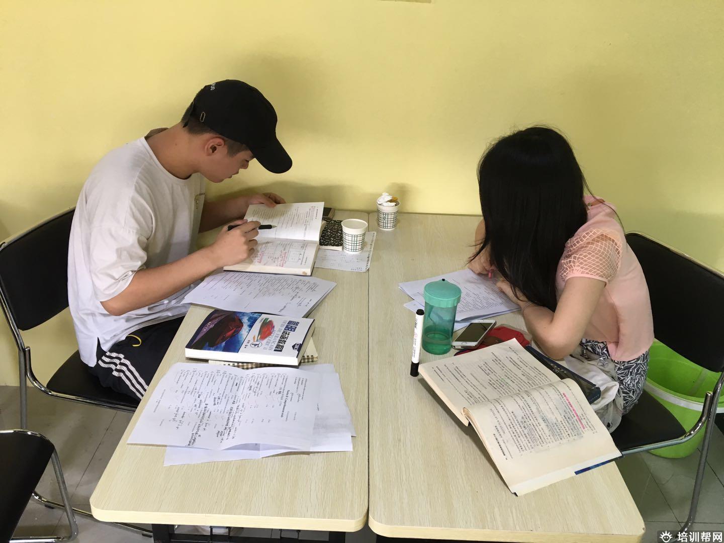 欧亚外语培训学校