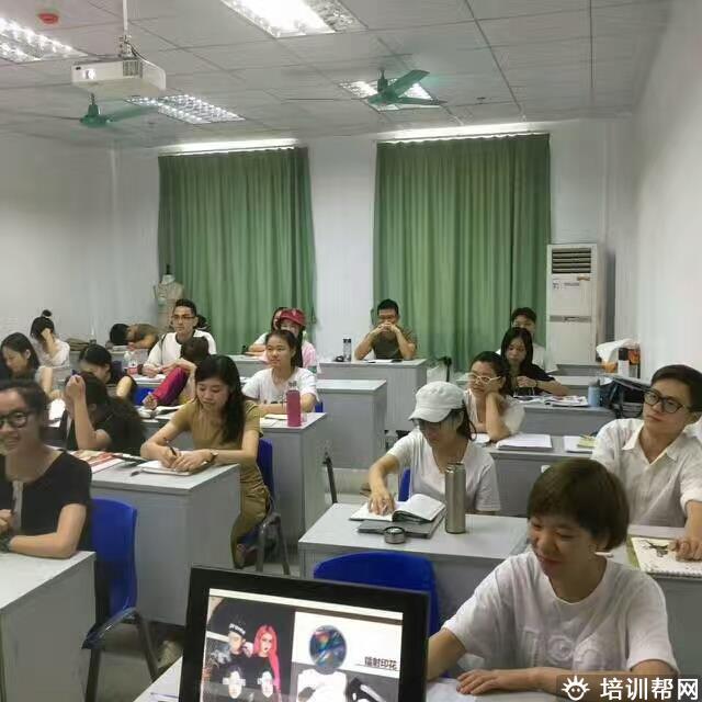 学校环境