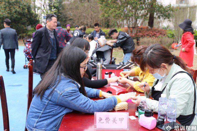 艺上美容美发学校相册